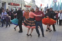 Samba, Squaredance und Modenschau