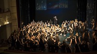 Community Dance: Neue Produktion auf der Bühne des Stadttheaters