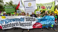 12.000 Demonstranten fordern in Berlin: Energiewende darf nicht kentern
