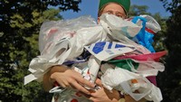 Plastiktütenproblem: Deutsche Umwelthilfe startet Tütentauschtage in Berlin