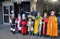 Sternsinger besuchen das Mindener Rathaus