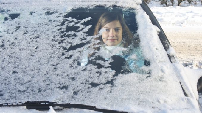 Jeder siebte Autofahrer gefährdet im Winter den Verkehr