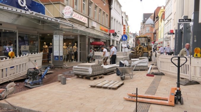 Straßenbauarbeiten Bäckerstraße Neugestaltung Fußgängerzone: Letzter Bauabschnitt läuft
