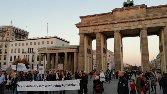 Fussgaengerkongress Ist zu Fuß gehen der neue Alltagstrend?