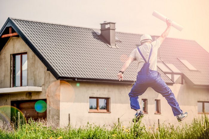 Beim Hausbau nicht in Kostenfallen tappen