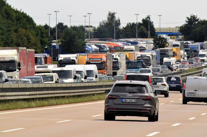 Autobahn Verkehr