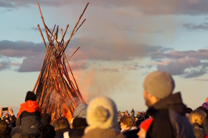Osterfeuer Osterfeuer