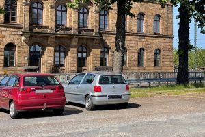 Parkfläche am Bahnhof - hier könnte eine Fahrrad-Abstellanlage entstehen