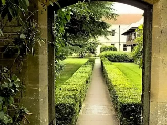 „Die Offene Pforte“ 2024: 121 private Gärten laden zum Besuch ein